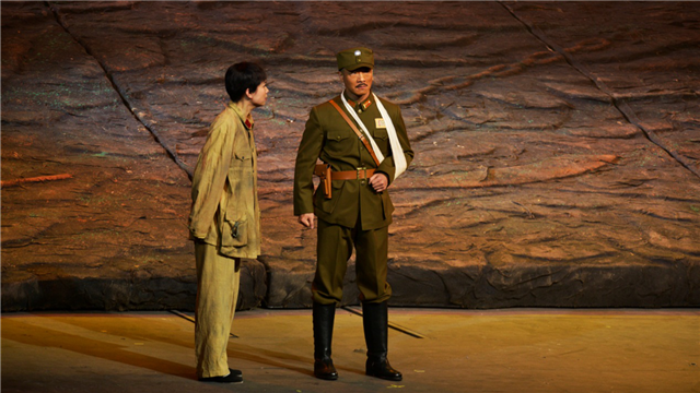 庆祝党的十九大胜利召开-中国武警文工团大型原创话剧《在路上》