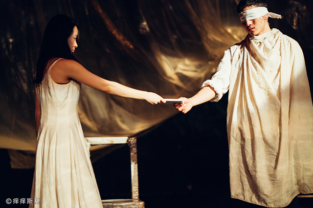 孟京辉戏剧工作室话剧《恋爱的犀牛》 订票