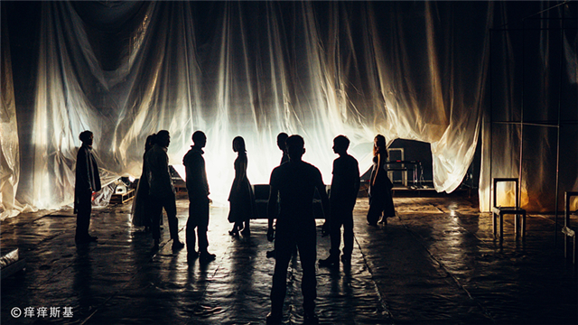 孟京辉戏剧工作室话剧《恋爱的犀牛》 订票