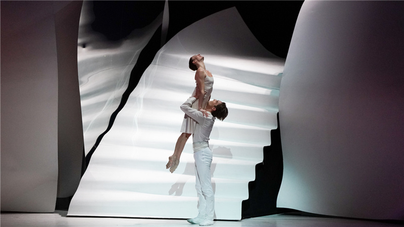 蒙特卡洛芭蕾舞团《灰姑娘》登台国家大剧院