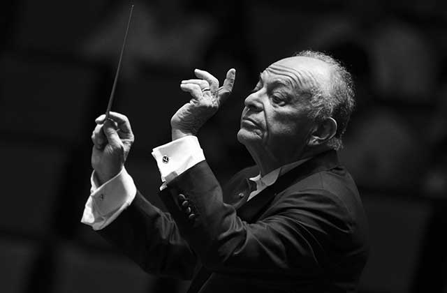 纪念指挥大师洛林马泽尔