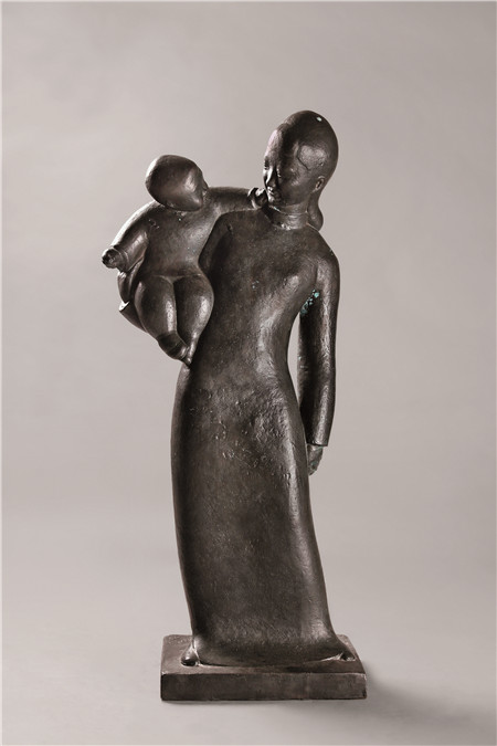 《母爱》 滑田友 1947年 铸铜 21×40×90cm