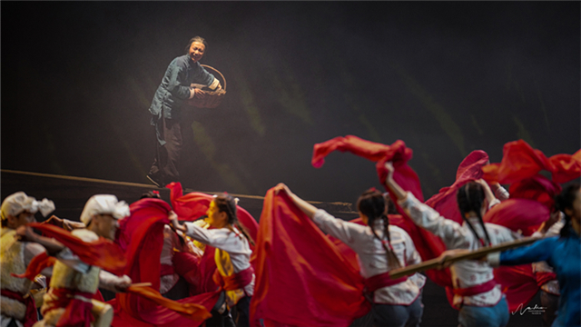 国家大剧院与北京舞蹈学院联合出品原创舞蹈诗剧《杨家岭的春天》(图6)