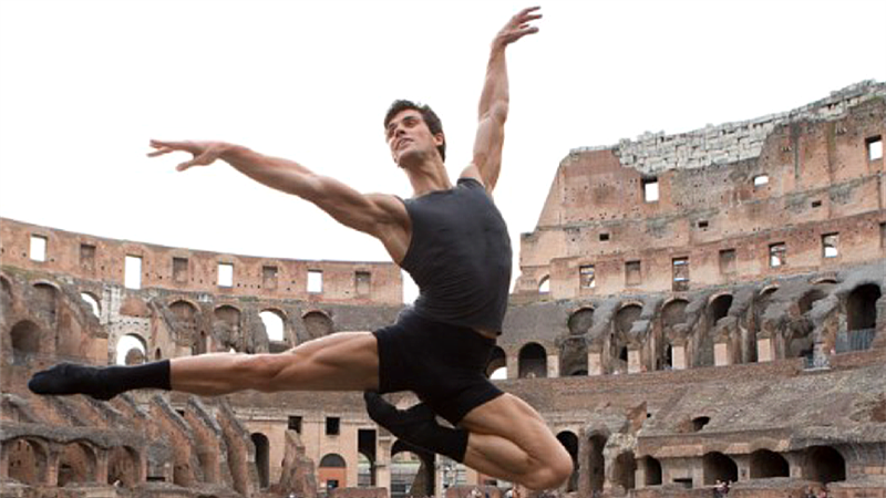 美国芭蕾舞剧院首席舞者罗伯托·波雷,将携手7位世界知名芭蕾舞演员