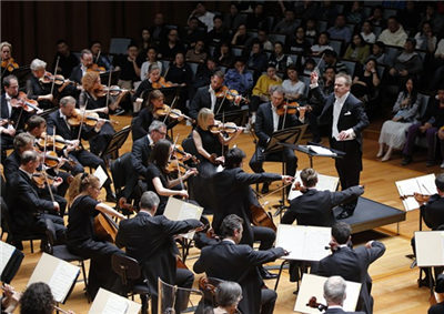 乔纳森·诺特率罗曼德管弦乐团登台国家大剧院